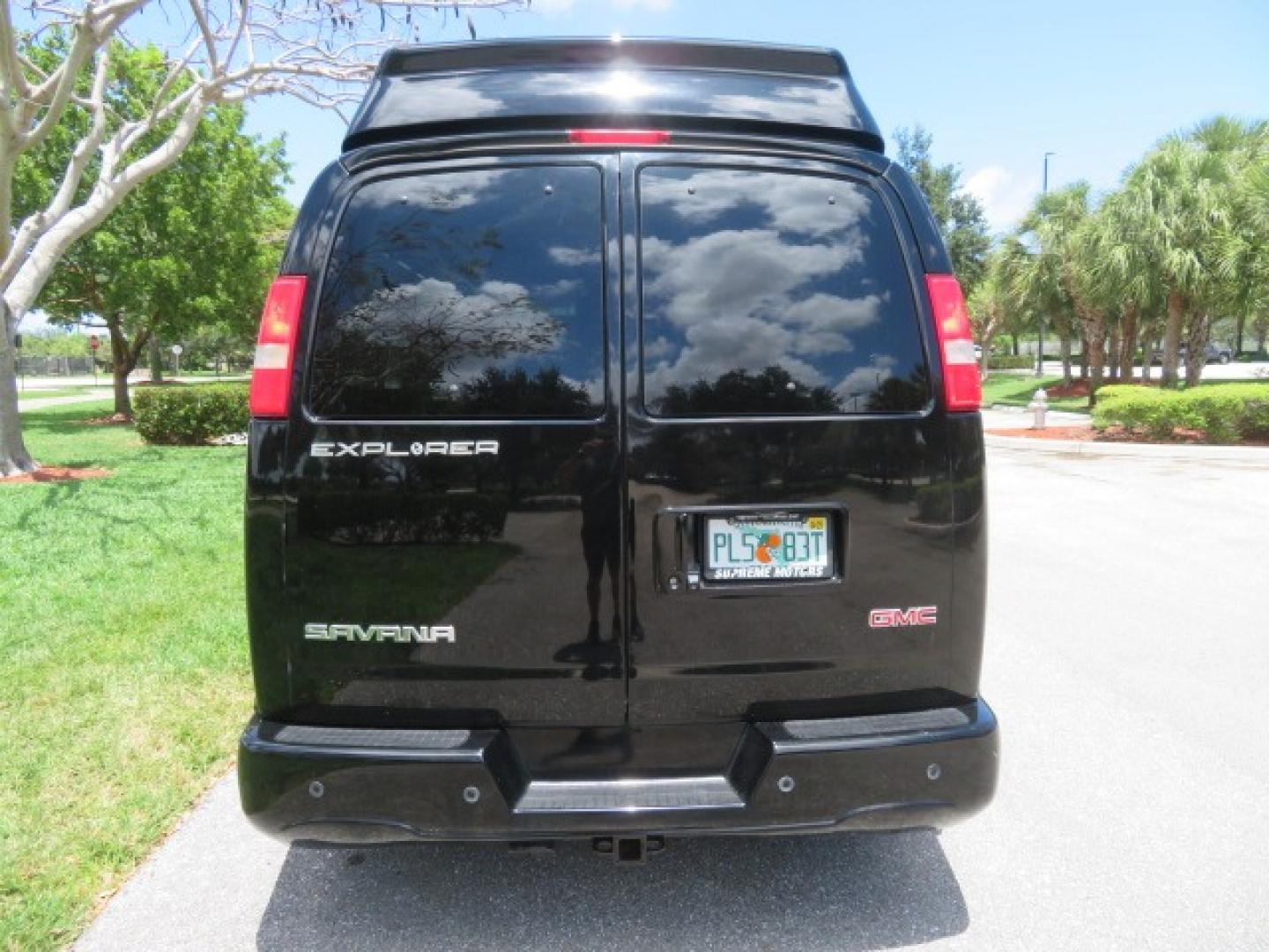 2018 Black /Red GMC Savana G2500 Cargo (1GTW7AFG9J1) with an 6.0L V8 OHV 16V FFV engine, 6A transmission, located at 4301 Oak Circle #19, Boca Raton, FL, 33431, (954) 561-2499, 26.388861, -80.084038 - Photo#20